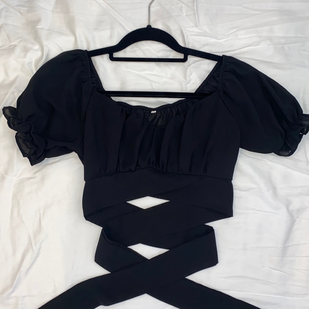 Black criss cross tie back top, size S